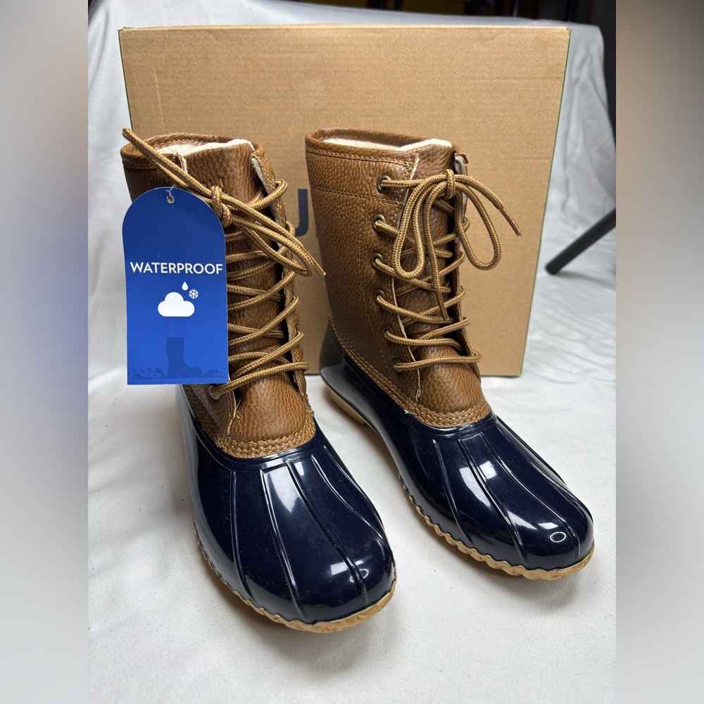 JBU Women's Maplewood‎ Water-Resistant
Lace-up Boots
NWB -Size 6.5M